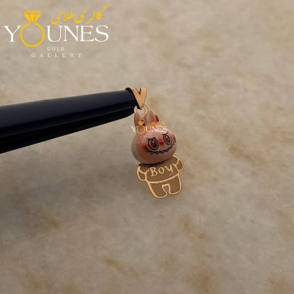 آویز سواروسکی لبوبو پسرانه گلبهی طلا